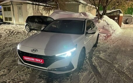 Hyundai Elantra, 2021 год, 3 050 000 рублей, 3 фотография