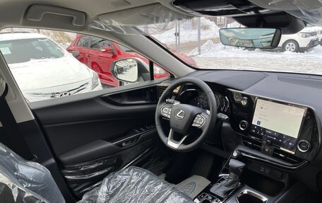 Lexus NX, 2023 год, 5 990 000 рублей, 26 фотография