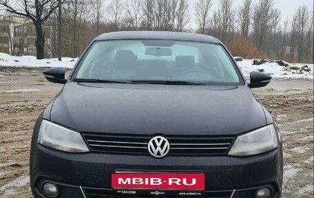 Volkswagen Jetta VI, 2012 год, 1 390 000 рублей, 2 фотография