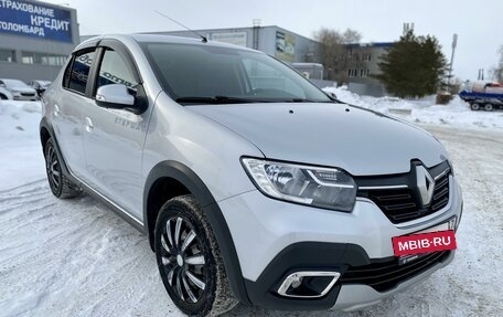 Renault Logan II, 2018 год, 1 200 000 рублей, 3 фотография