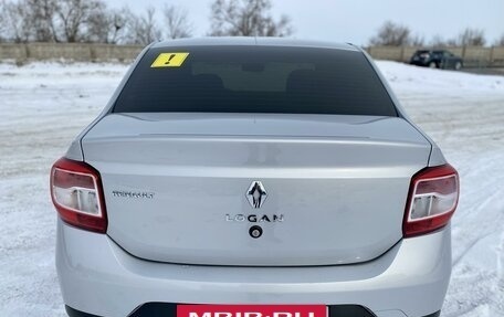 Renault Logan II, 2018 год, 1 200 000 рублей, 9 фотография