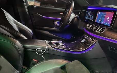 Mercedes-Benz E-Класс, 2017 год, 3 800 000 рублей, 14 фотография