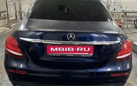 Mercedes-Benz E-Класс, 2017 год, 3 800 000 рублей, 6 фотография