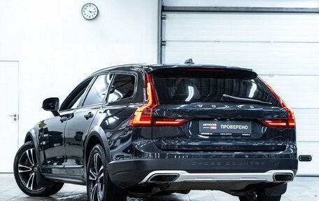 Volvo V90 Cross Country I рестайлинг, 2017 год, 3 299 000 рублей, 4 фотография