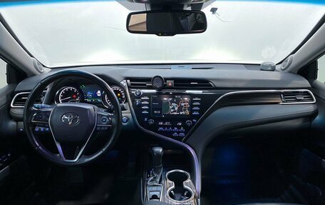 Toyota Camry, 2019 год, 3 295 000 рублей, 13 фотография