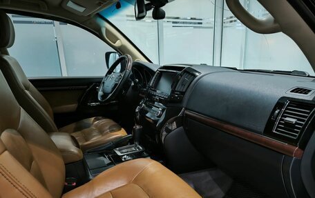 Toyota Land Cruiser 200, 2014 год, 4 141 000 рублей, 17 фотография