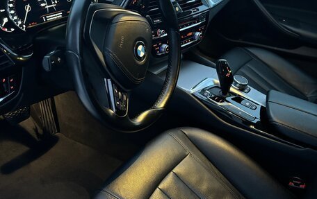 BMW 5 серия, 2018 год, 3 850 000 рублей, 14 фотография