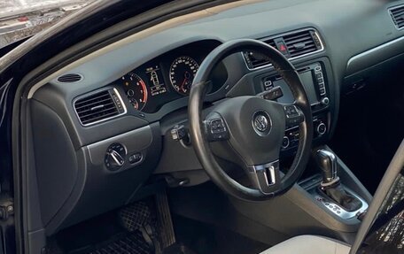 Volkswagen Jetta VI, 2011 год, 1 250 000 рублей, 10 фотография