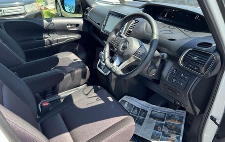 Nissan Serena IV, 2018 год, 2 515 000 рублей, 7 фотография