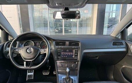 Volkswagen Golf VII, 2019 год, 2 090 000 рублей, 28 фотография