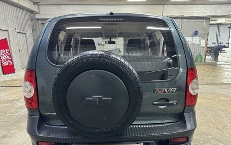 Chevrolet Niva I рестайлинг, 2015 год, 890 000 рублей, 6 фотография