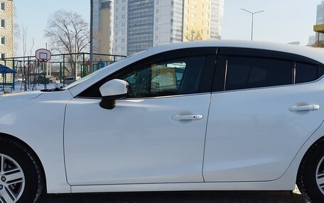 Mazda Axela, 2015 год, 1 350 000 рублей, 2 фотография