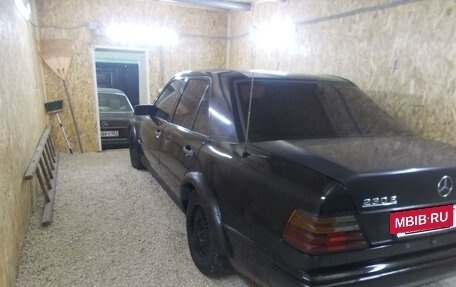 Mercedes-Benz W124, 1992 год, 350 000 рублей, 12 фотография