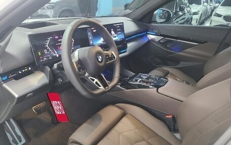 BMW 5 серия, 2023 год, 8 500 000 рублей, 13 фотография