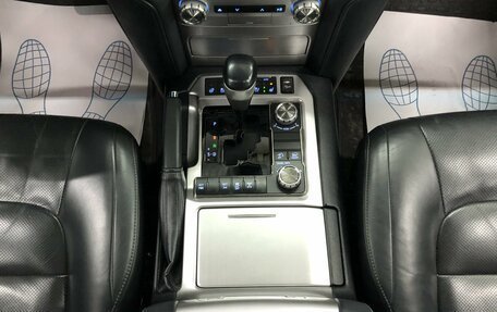 Toyota Land Cruiser 200, 2018 год, 7 190 000 рублей, 17 фотография