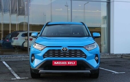 Toyota RAV4, 2020 год, 3 515 000 рублей, 2 фотография