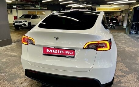 Tesla Model Y I, 2021 год, 3 800 000 рублей, 6 фотография
