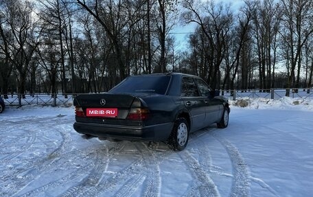 Mercedes-Benz E-Класс, 1993 год, 239 000 рублей, 2 фотография