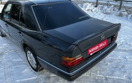 Mercedes-Benz E-Класс, 1993 год, 239 000 рублей, 3 фотография