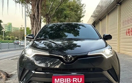 Toyota C-HR I рестайлинг, 2021 год, 1 955 555 рублей, 2 фотография