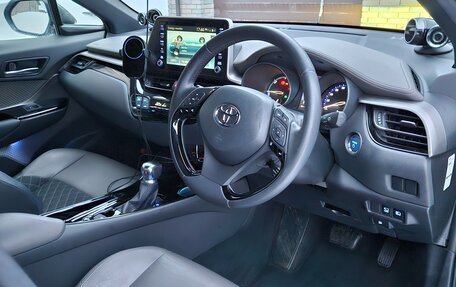 Toyota C-HR I рестайлинг, 2019 год, 2 950 000 рублей, 12 фотография