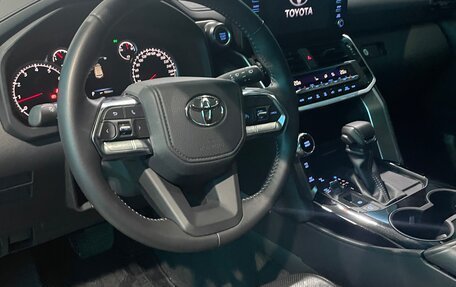 Toyota Land Cruiser, 2022 год, 11 000 000 рублей, 8 фотография