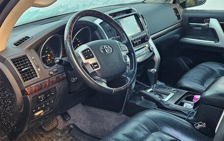 Toyota Land Cruiser 200, 2013 год, 3 200 000 рублей, 2 фотография
