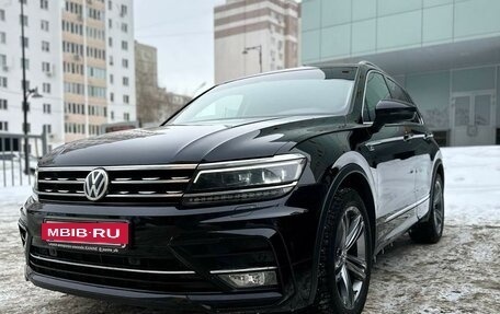 Volkswagen Tiguan II, 2018 год, 3 400 000 рублей, 2 фотография