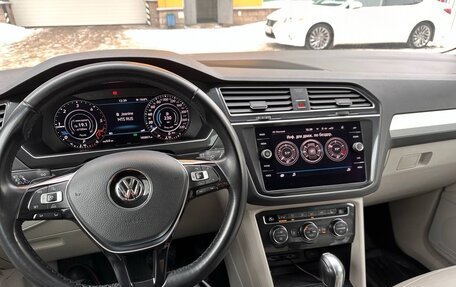 Volkswagen Tiguan II, 2018 год, 3 400 000 рублей, 14 фотография