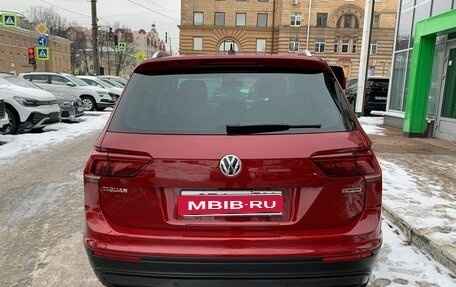Volkswagen Tiguan II, 2018 год, 2 299 000 рублей, 9 фотография