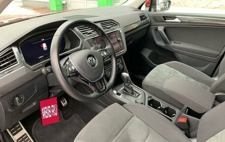 Volkswagen Tiguan II, 2018 год, 2 299 000 рублей, 11 фотография