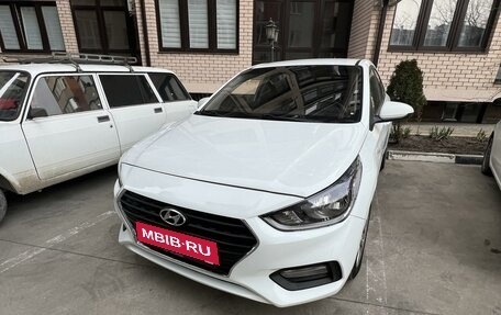 Hyundai Solaris II рестайлинг, 2017 год, 1 100 000 рублей, 1 фотография