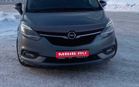 Opel Zafira C рестайлинг, 2017 год, 1 900 000 рублей, 1 фотография