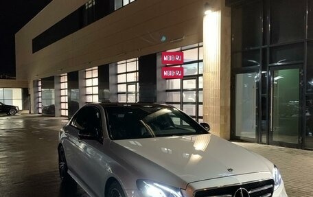 Mercedes-Benz E-Класс, 2017 год, 3 750 000 рублей, 4 фотография