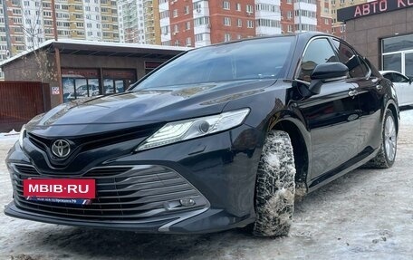 Toyota Camry, 2020 год, 3 150 000 рублей, 2 фотография