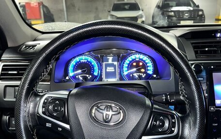 Toyota Camry, 2017 год, 2 550 000 рублей, 12 фотография