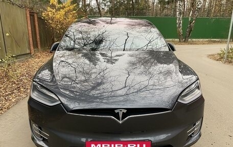 Tesla Model X I, 2017 год, 4 500 000 рублей, 4 фотография