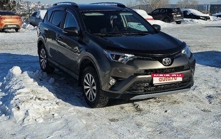 Toyota RAV4, 2017 год, 2 200 000 рублей, 3 фотография