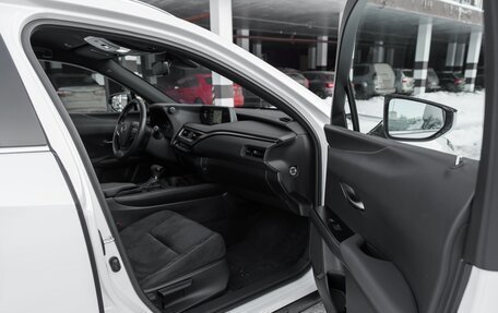 Lexus UX I, 2019 год, 3 070 000 рублей, 11 фотография