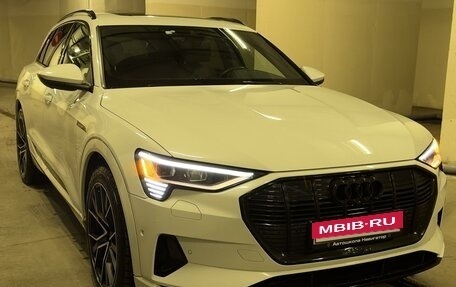 Audi e-tron I, 2019 год, 6 300 000 рублей, 10 фотография