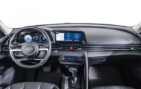 Hyundai Elantra, 2021 год, 2 650 000 рублей, 13 фотография