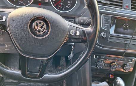 Volkswagen Tiguan II, 2017 год, 2 150 000 рублей, 3 фотография