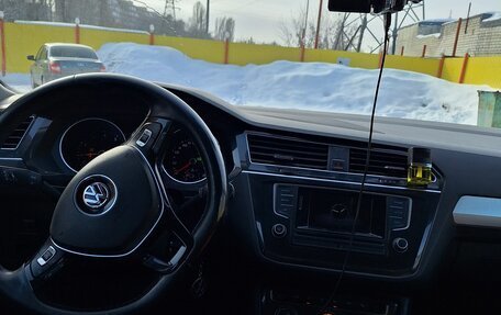 Volkswagen Tiguan II, 2017 год, 2 150 000 рублей, 10 фотография