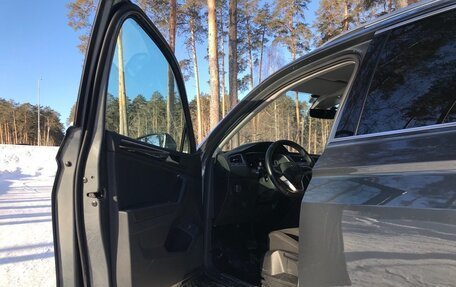 Volkswagen Tiguan II, 2021 год, 3 860 000 рублей, 9 фотография
