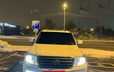 Toyota Land Cruiser 200, 2010 год, 3 670 000 рублей, 5 фотография