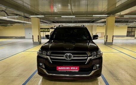 Toyota Land Cruiser 200, 2019 год, 10 600 000 рублей, 2 фотография