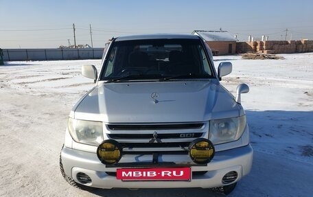 Mitsubishi Pajero iO, 2001 год, 820 000 рублей, 2 фотография