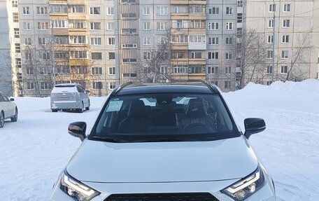 Toyota RAV4, 2023 год, 3 900 000 рублей, 11 фотография