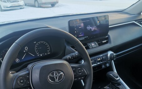 Toyota RAV4, 2023 год, 3 900 000 рублей, 12 фотография