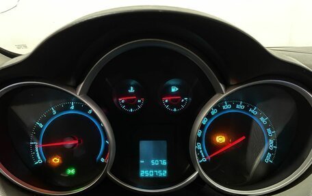 Chevrolet Cruze II, 2012 год, 750 000 рублей, 13 фотография